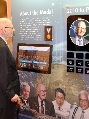 2024 IEEE Medal of Honor Recipient, Robert Kahn at the IEEE Medal of Honor Museum